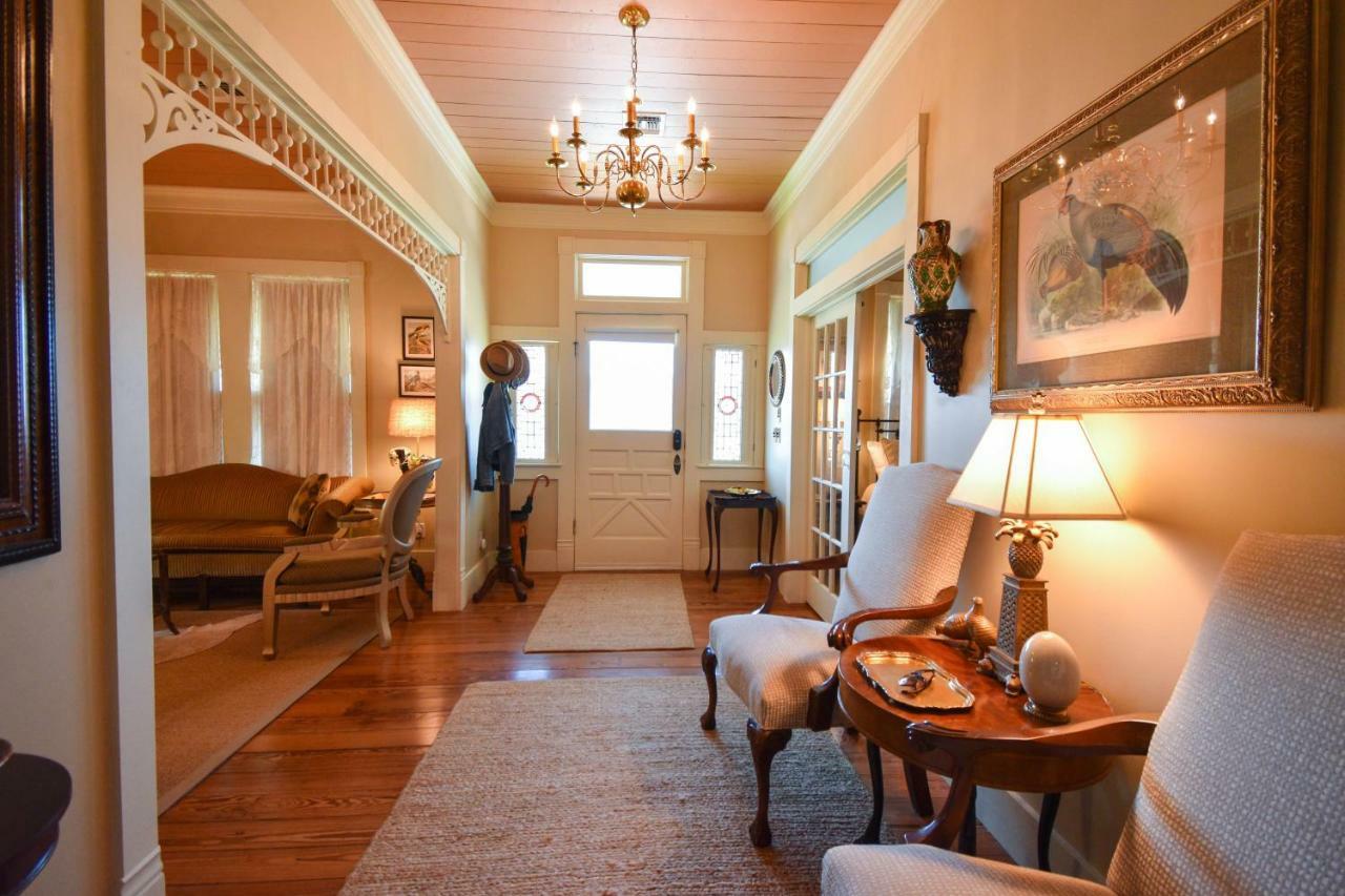 Meyer Haus - Luxe Victorian *